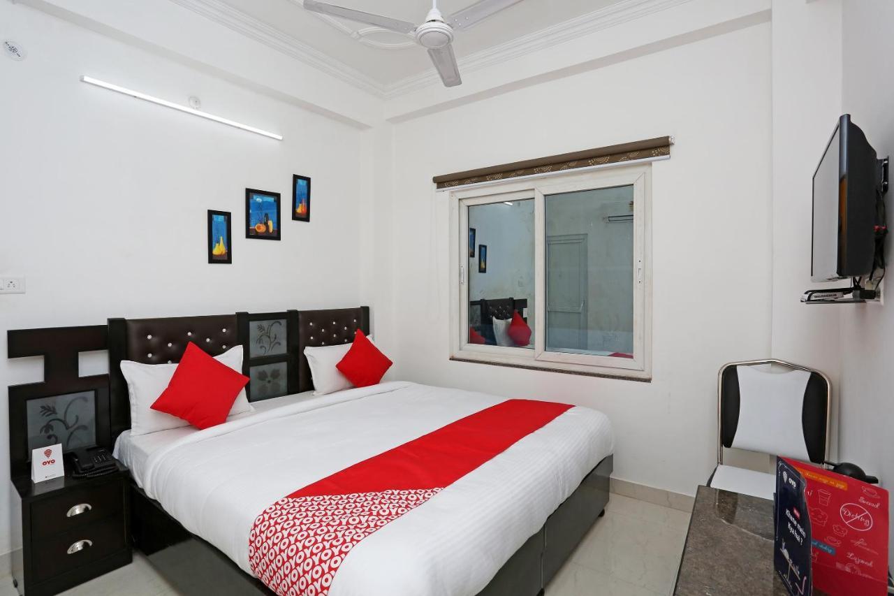 Oyo 11306 Ss Hotel Gorakhpur Bagian luar foto