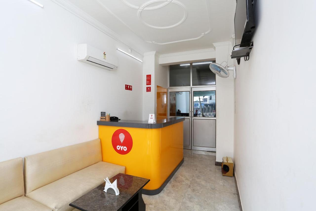 Oyo 11306 Ss Hotel Gorakhpur Bagian luar foto