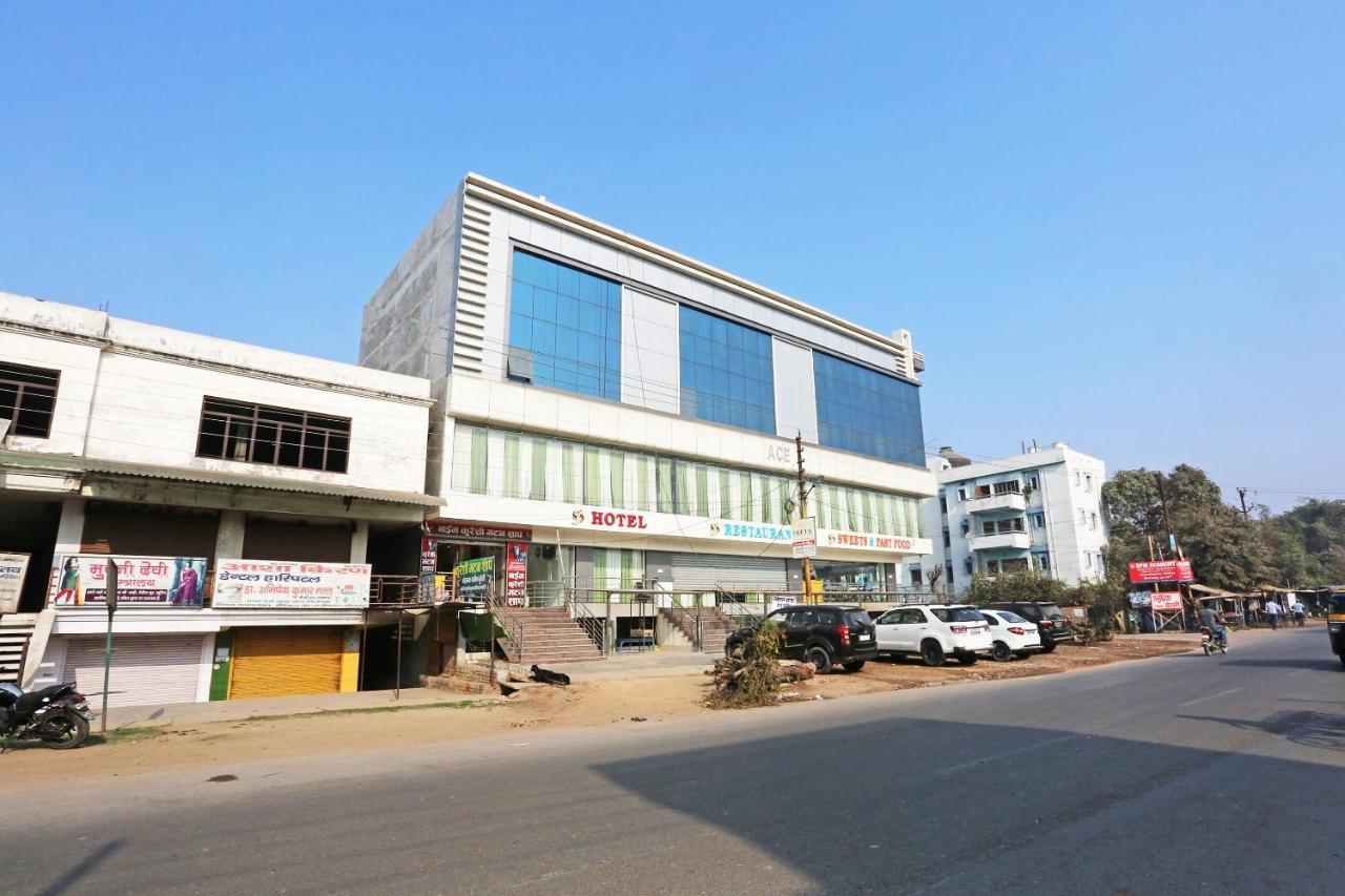 Oyo 11306 Ss Hotel Gorakhpur Bagian luar foto
