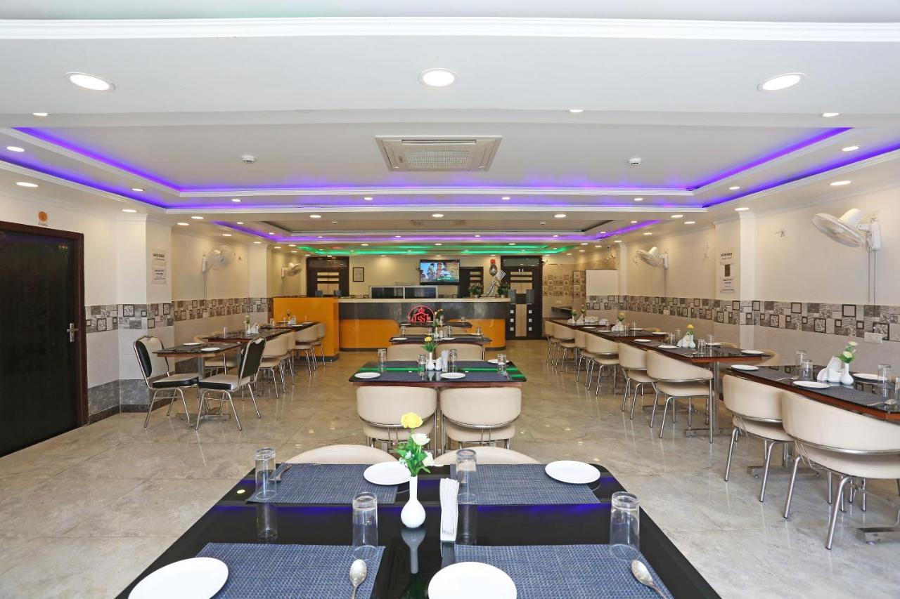 Oyo 11306 Ss Hotel Gorakhpur Bagian luar foto