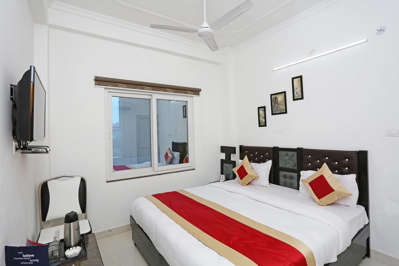 Oyo 11306 Ss Hotel Gorakhpur Bagian luar foto