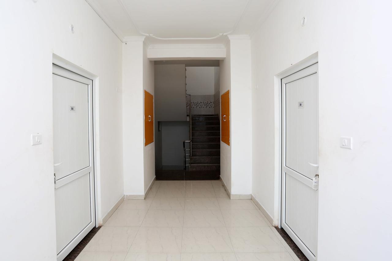 Oyo 11306 Ss Hotel Gorakhpur Bagian luar foto