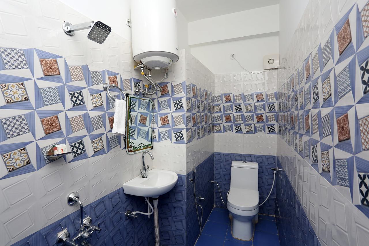Oyo 11306 Ss Hotel Gorakhpur Bagian luar foto