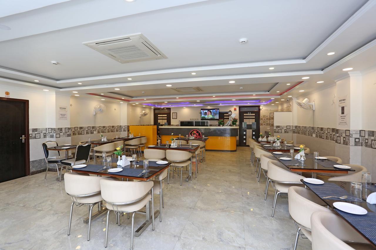 Oyo 11306 Ss Hotel Gorakhpur Bagian luar foto