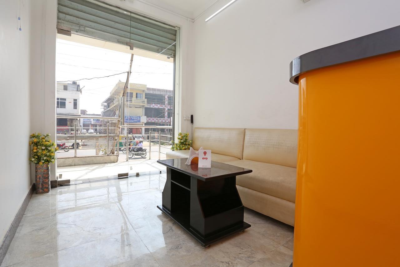 Oyo 11306 Ss Hotel Gorakhpur Bagian luar foto