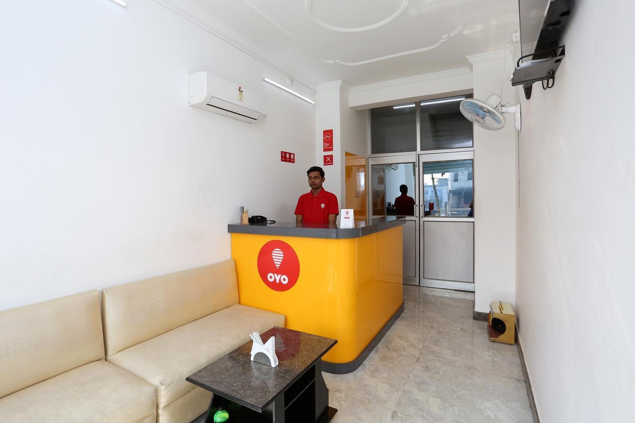 Oyo 11306 Ss Hotel Gorakhpur Bagian luar foto